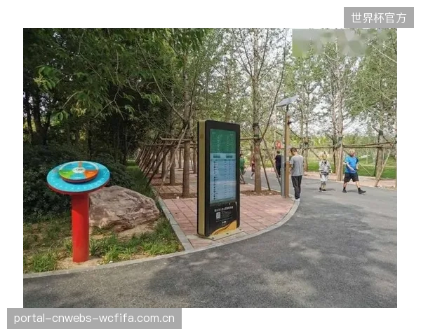 拒绝“打卡式”基建，体育小镇的下一代智能步道将从视觉奇观转向实用主义